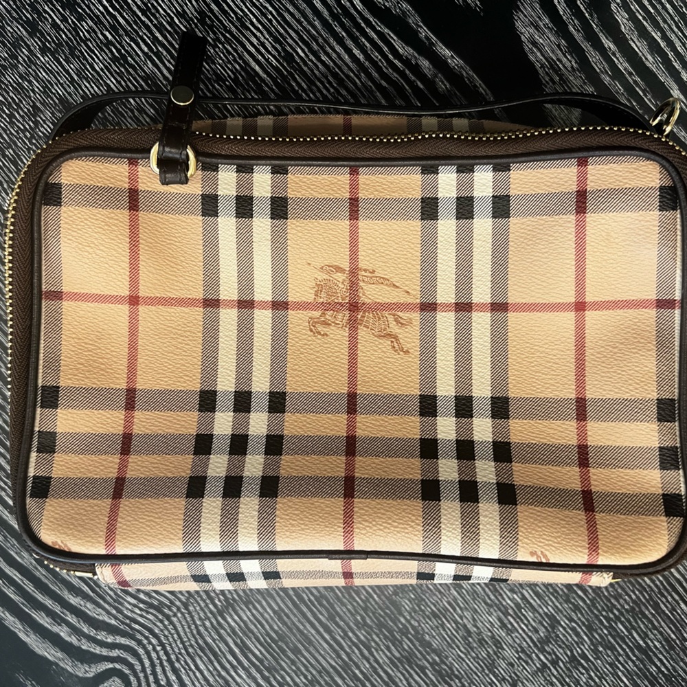 Burberry makeup cosmetic bag